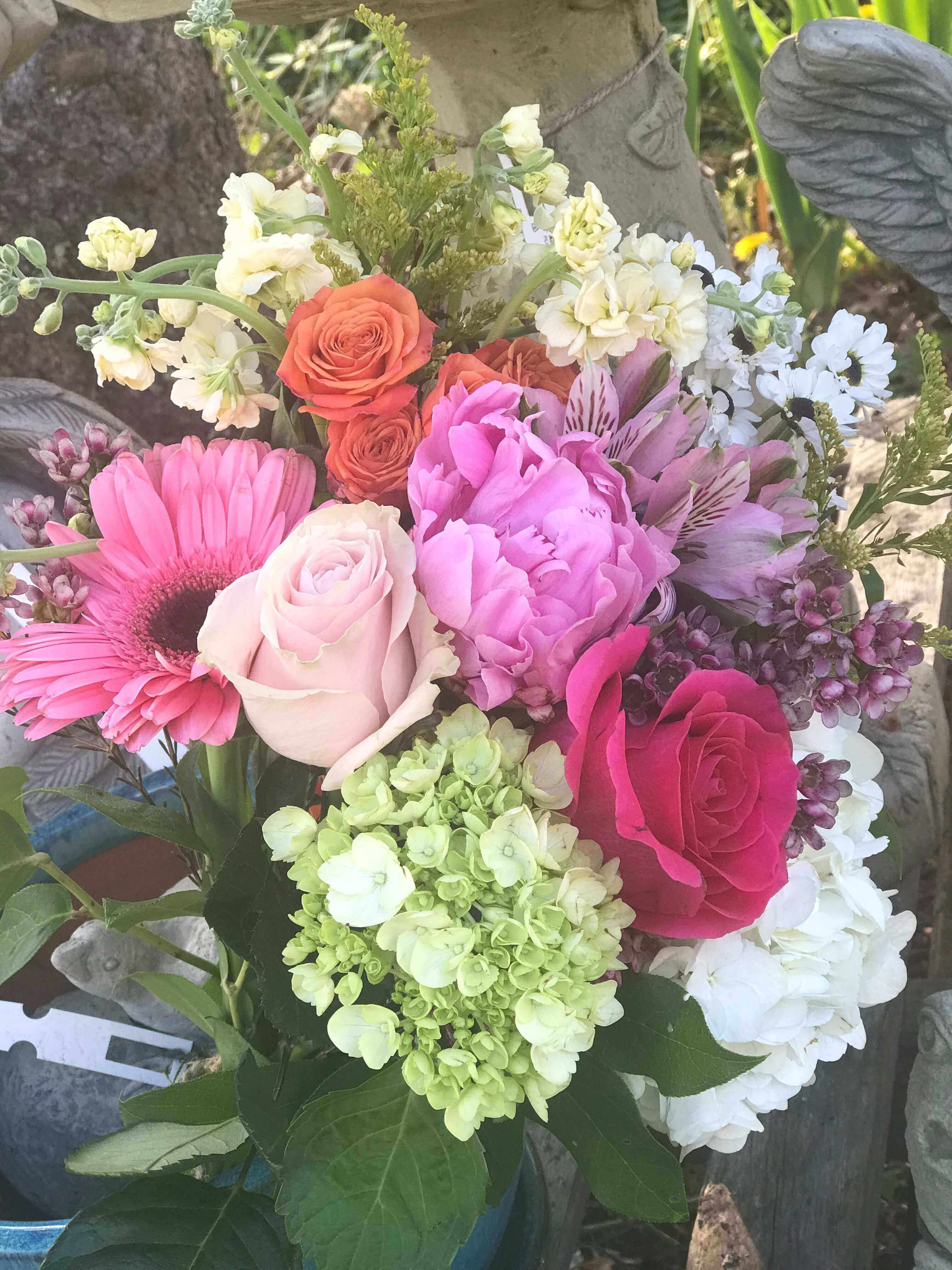 A bouquet of flowers is shown in this picture.